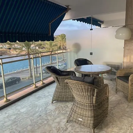 Terrasse En Front De Apartamento Antibes