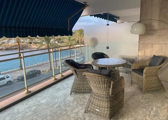 Terrasse En Front De Apartament Antibes
